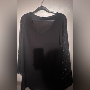 Guess - Elegant Black Women's Top with Studded Sleeves